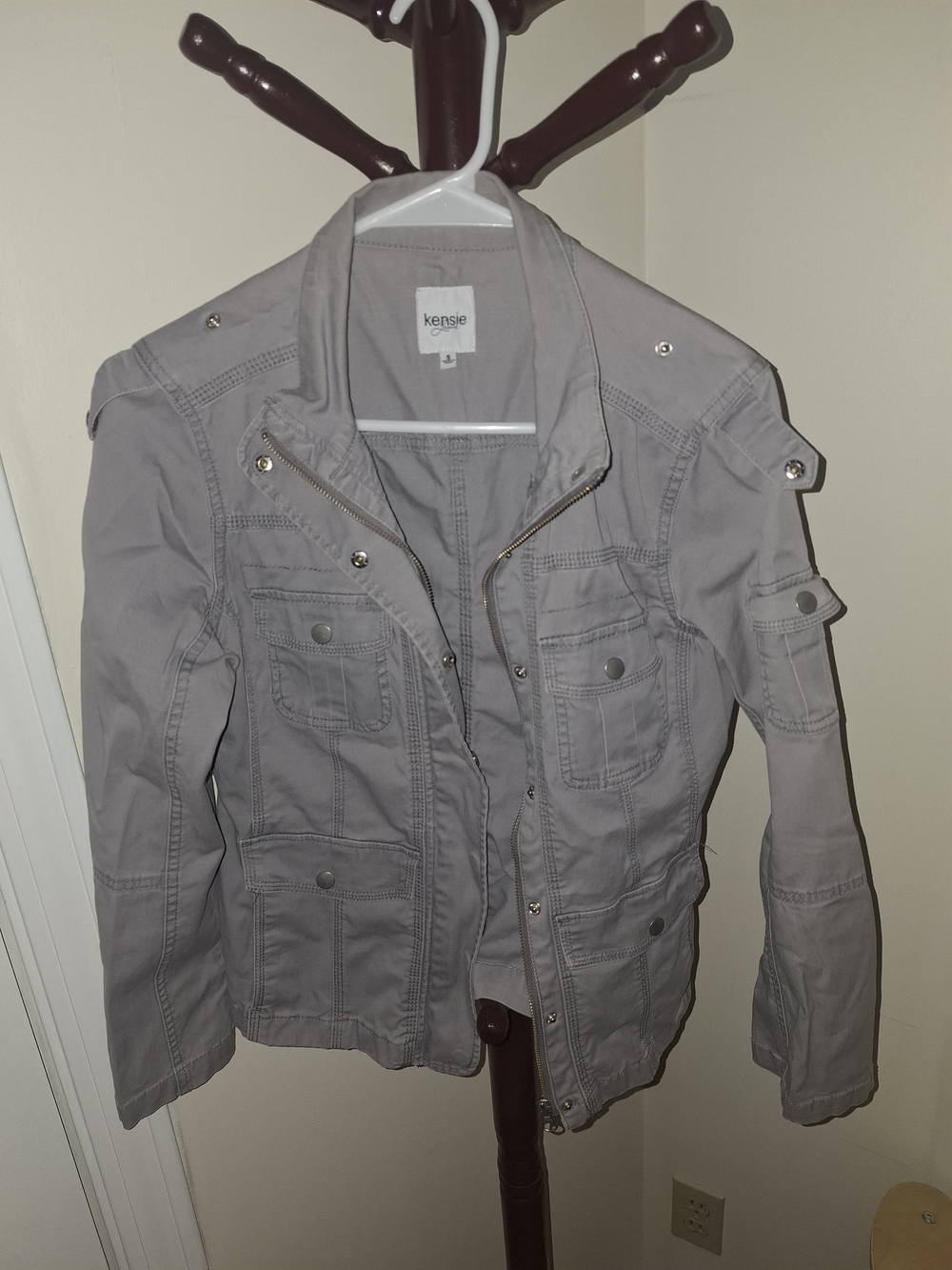 Kensie Light Gray Utility Jacket with Multiple Pockets